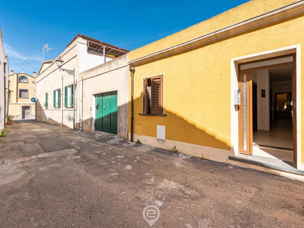 Lidia'S House Apartment Oristano Exterior foto